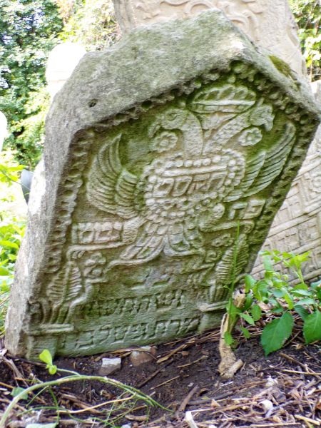 File:2.6.7.1-Tombstones-103.jpg
