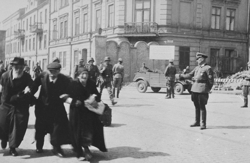 File:4.1-Holocaust-13.jpg