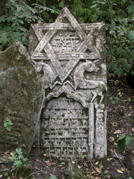 File:2.6.7.1-Tombstones-111.jpg