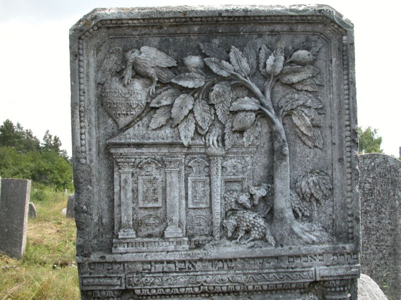 File:2.6.7.1-Tombstones-101.jpg