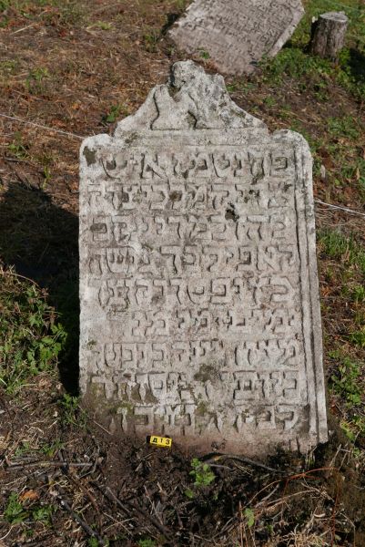 File:2.6.7.1-Tombstones-88.jpg