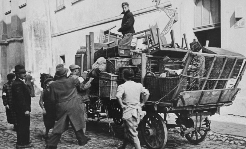 File:4.1-Holocaust-1.jpg