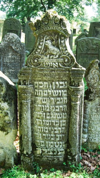 File:2.6.7.1-Tombstones-98.jpg